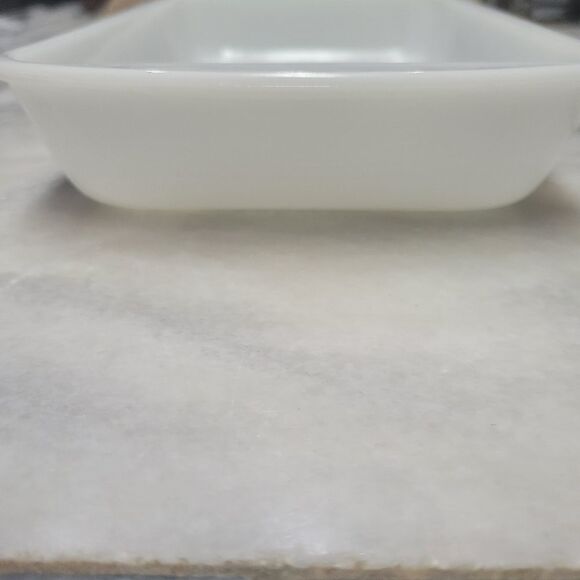 Glasbake Vintage  Milk Glass Casserole Dish 1.5 qt - Picture 4 of 8